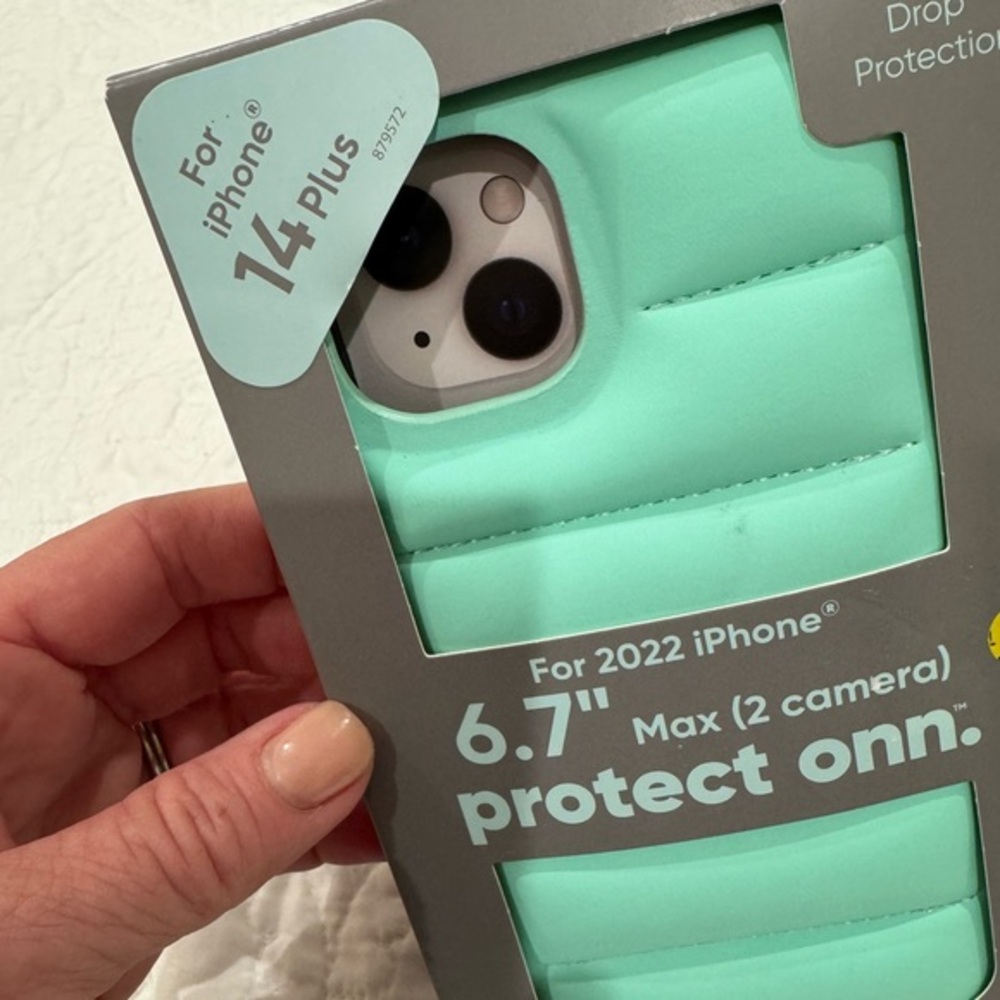 iPhone 14 Plus quilted phone case. I have this in other colors too! FUN! See pic